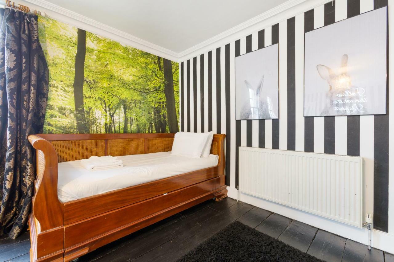 The Wonderland Townhouse - Alice In Wonderland 7Bdr Home Bath Eksteriør bilde