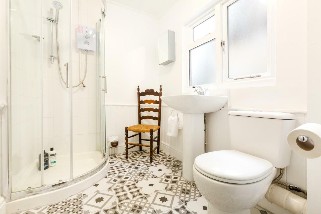 The Wonderland Townhouse - Alice In Wonderland 7Bdr Home Bath Eksteriør bilde