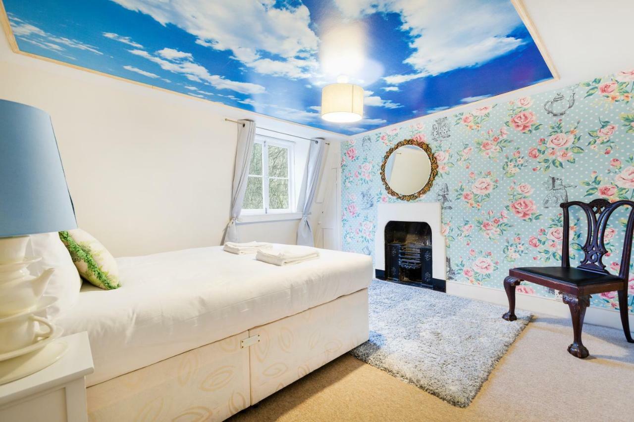 The Wonderland Townhouse - Alice In Wonderland 7Bdr Home Bath Eksteriør bilde