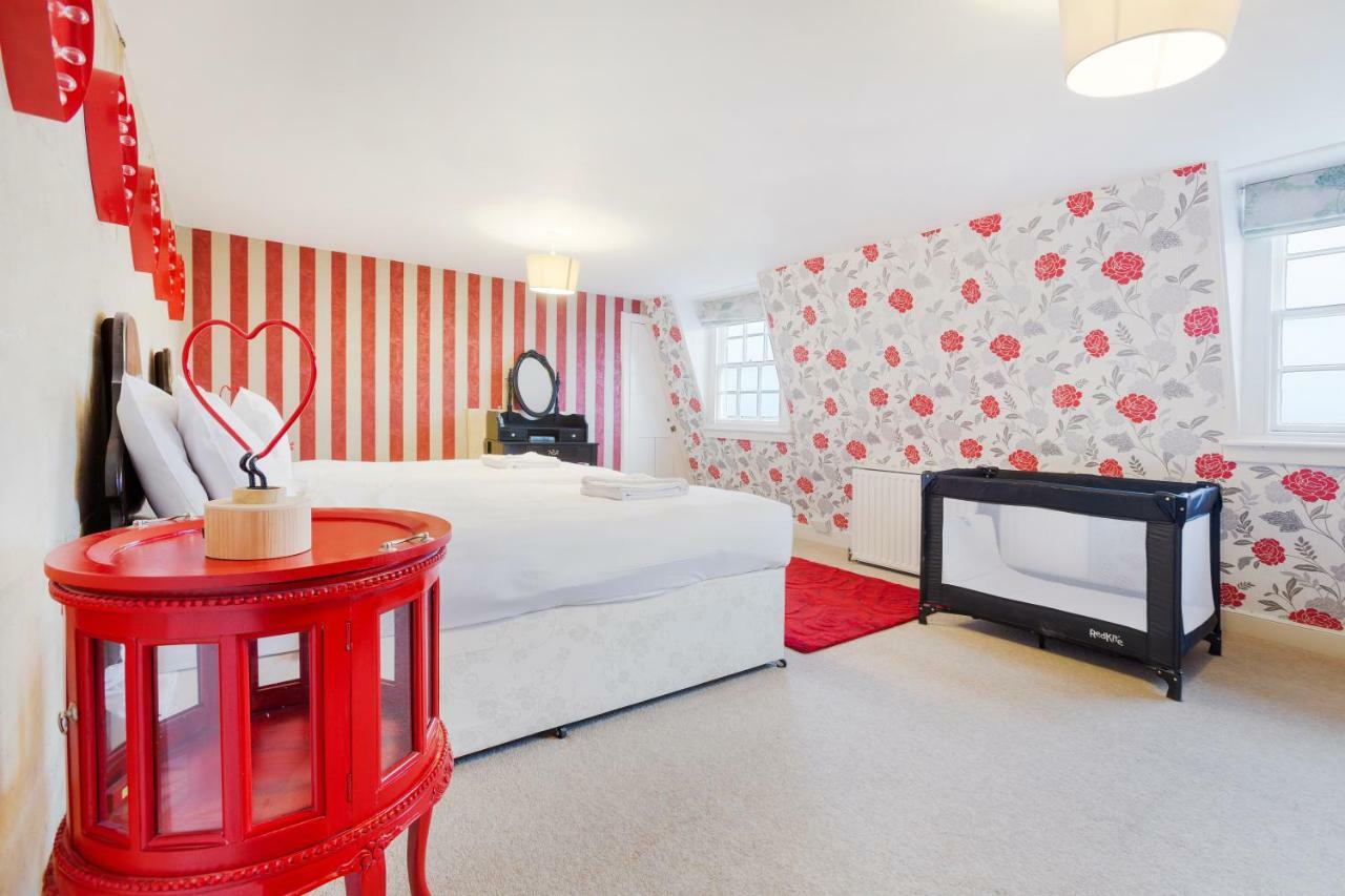 The Wonderland Townhouse - Alice In Wonderland 7Bdr Home Bath Eksteriør bilde