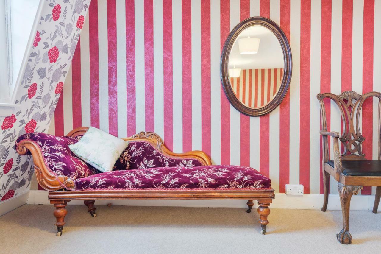 The Wonderland Townhouse - Alice In Wonderland 7Bdr Home Bath Eksteriør bilde